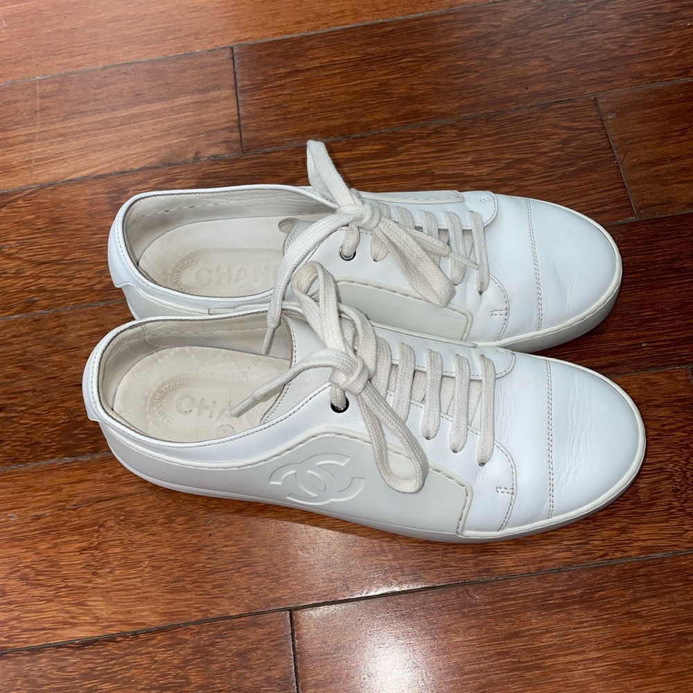 Authentic Chanel sneakers. Gently worn. Great condition. Size 37 (fits like a 7) - Picture 2 of 7